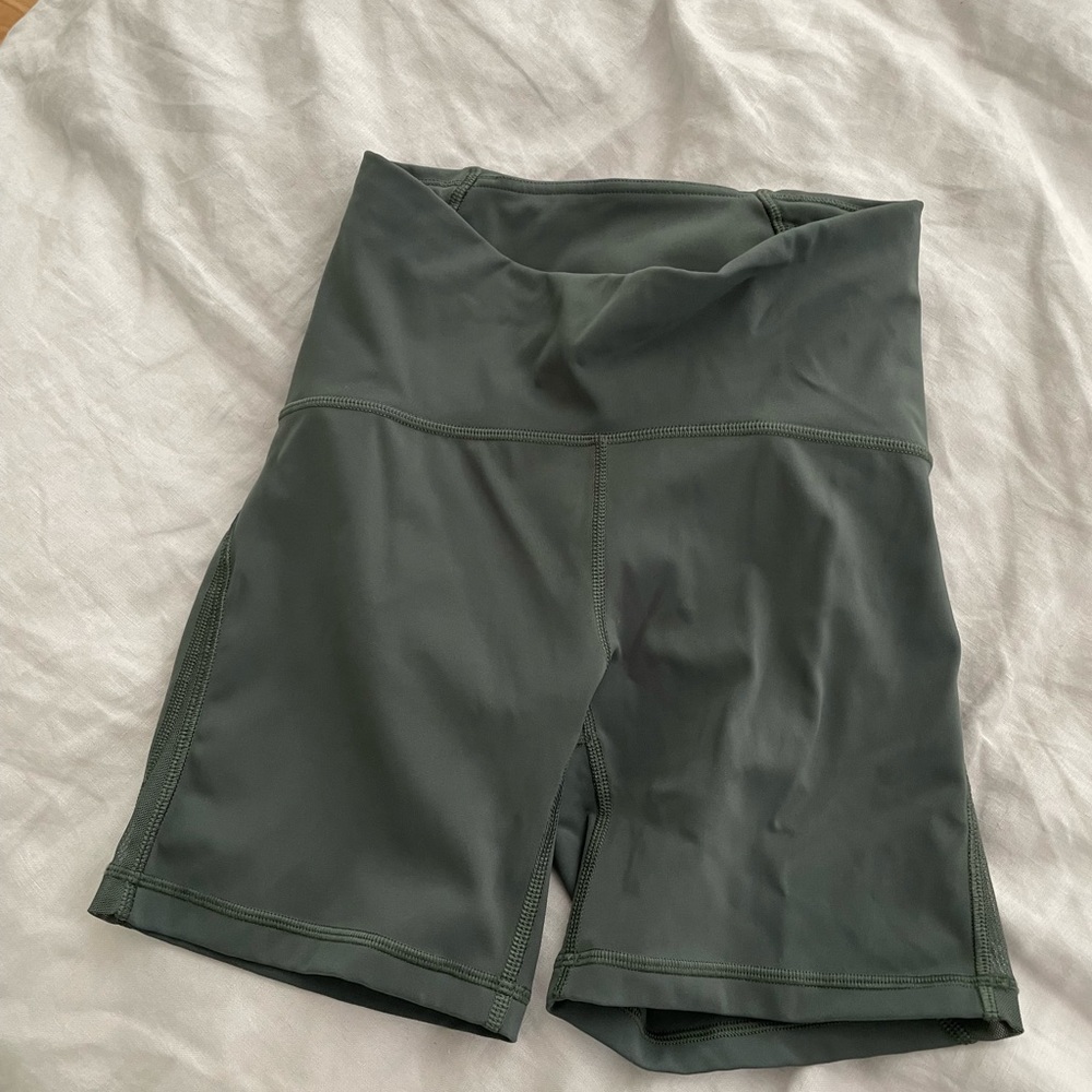 lululemon bike short, size 4